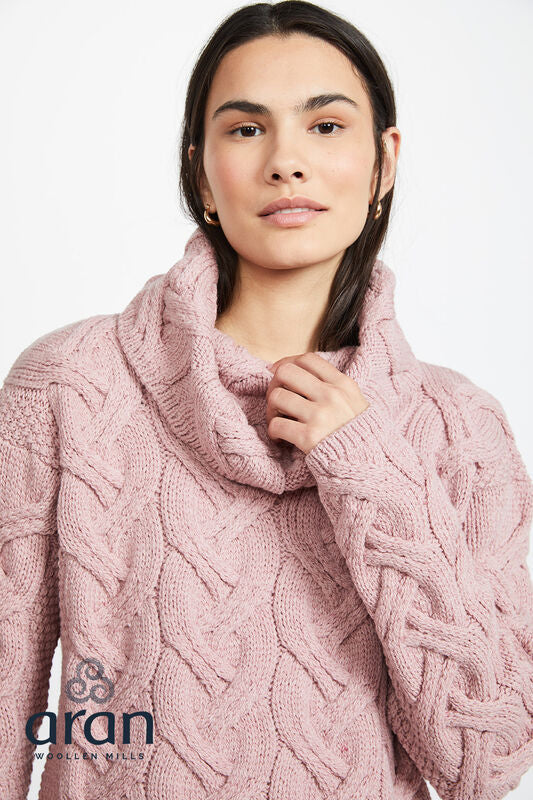 pink_close_up_sweater_b013efc7-2485-494e-8f9f-57f53c20c677.jpg