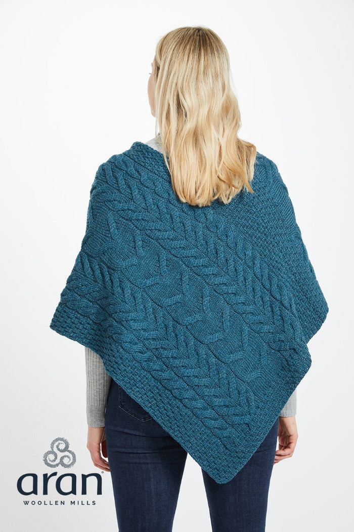 super_soft_poncho_back_2101891b-03d0-4d8f-a7c0-590a5734a171.jpg