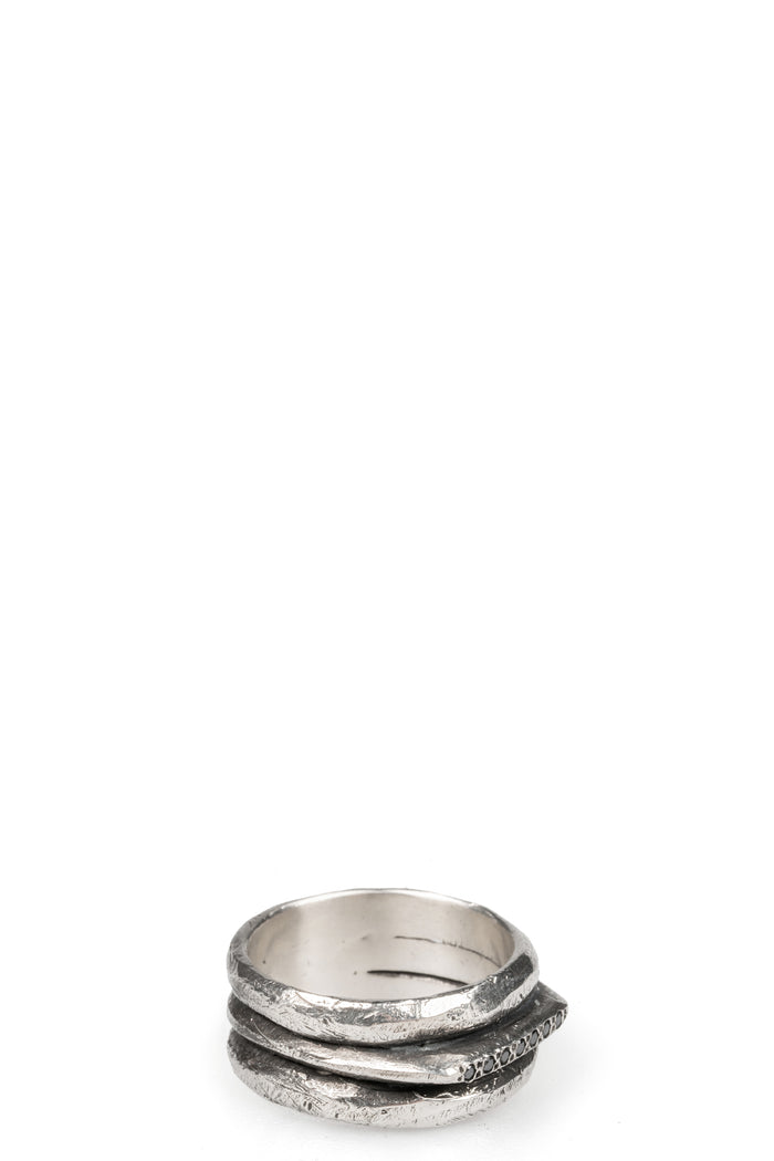 Enri Mars | Black diamond crest ring
