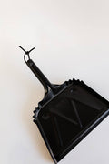 Black Metal Dustpan