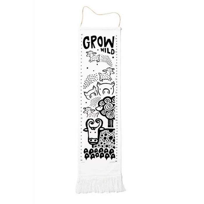 Wee Gallery Canvas Growth Chart – Farm | Koop.co.nz
