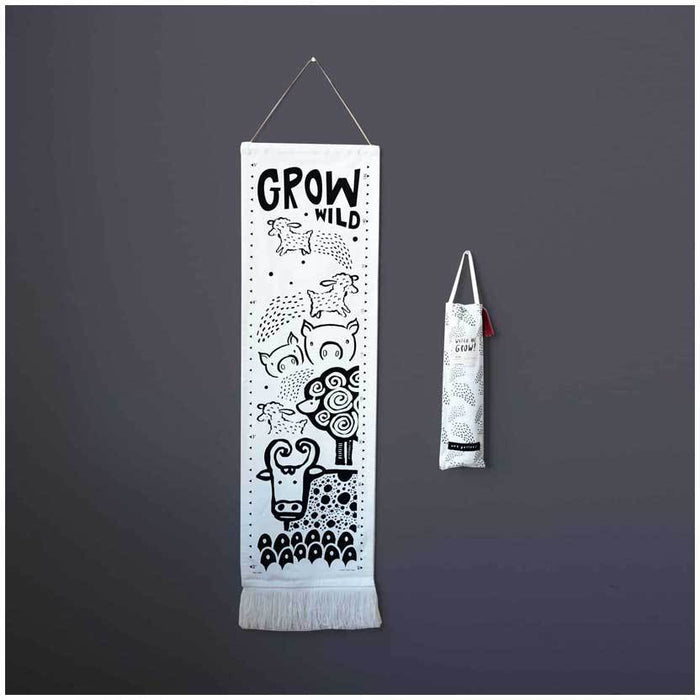 Wee Gallery Canvas Growth Chart – Farm | Koop.co.nz