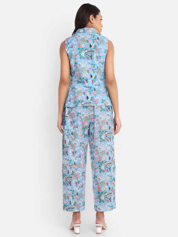 Women’s blue floral Chiki jacket CB set with sleeveless jacket and matching pants