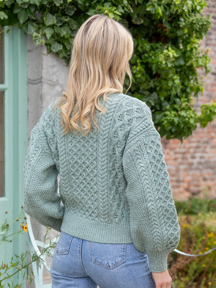 sage_cropped_sweater_back_98f345d6-0be6-430d-9d7d-0a0068bb7c0e.jpg