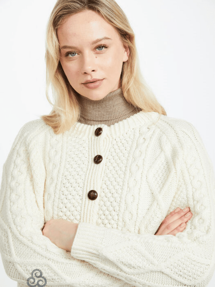 natural_handknit_cardigan_ladies_1_71a7e9ae-19e1-44e5-b88f-404d2f768b81.png