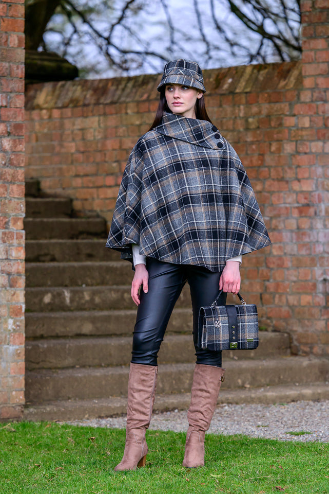 flapper_poncho_fiona_21_a30d9c54-8ecd-497a-ac7c-5ba403c3cc0a.jpg