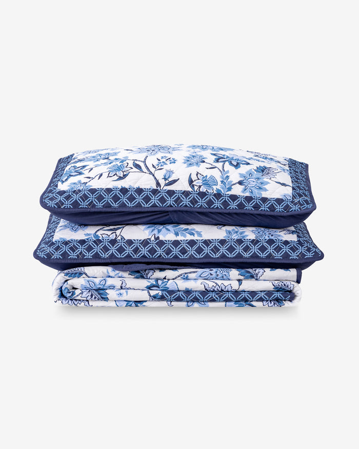 Justina Simple Lattice Quilt Set
