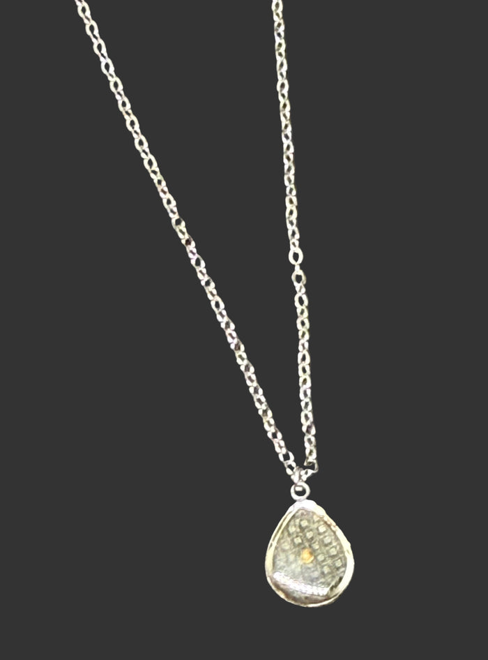Mustard Seed Necklace – Faith-Inspired Pendant in Silver or Rose Gold