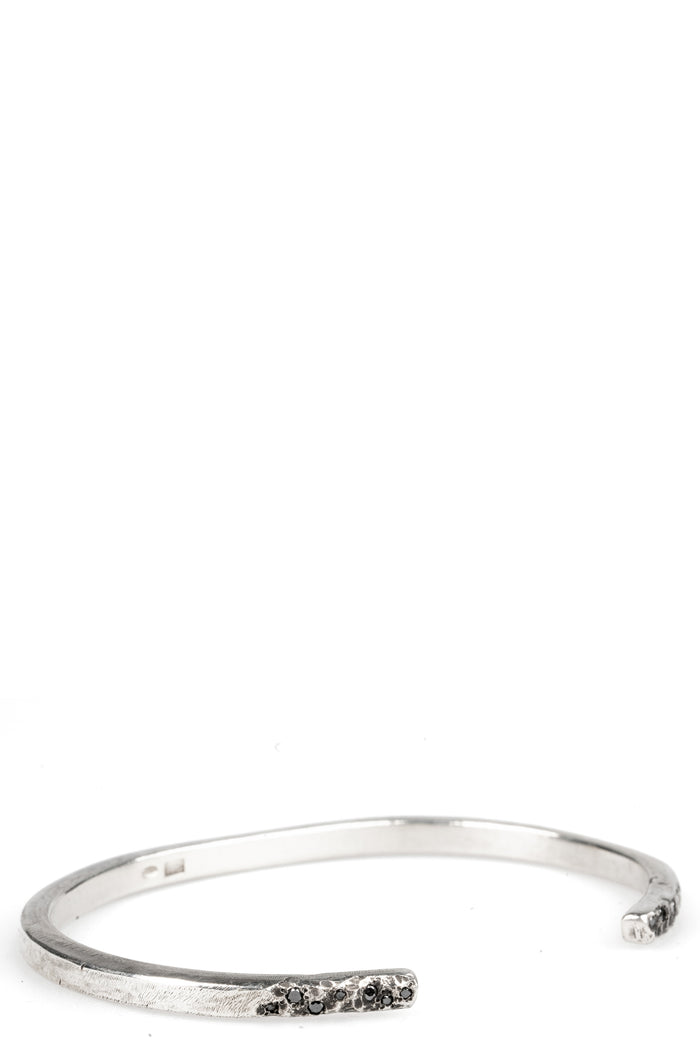 Enri Mars | Tension silver cuff w black diamonds