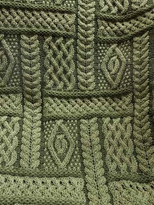 green_aran_throw_4a4bbb10-43db-4bfc-834c-74ef900664e3.jpg