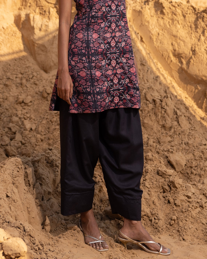 Verse Pants - Black