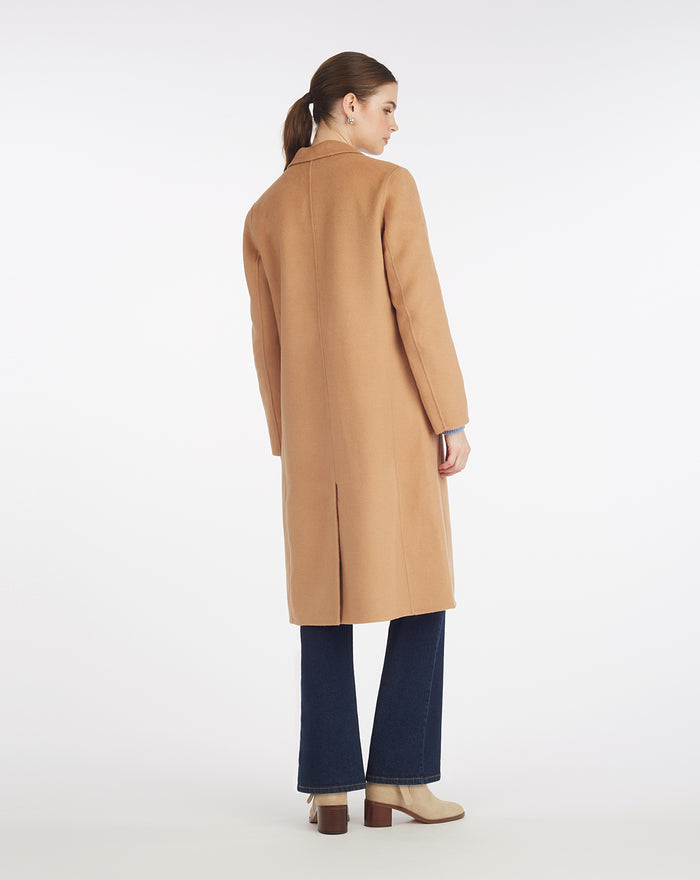 Woods Coat in Camel